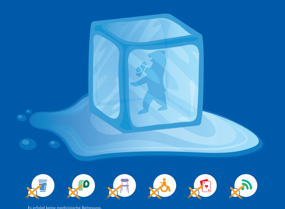 Ein Eiswürfel mit dem integrierten Berliner Bären. Darunter mehrere Icons, die jeweils als zutreffend markiert sind: Getränke, Toiletten, barrierefreier Zugang, Spiele, Wlan, Sitzgelegenheiten